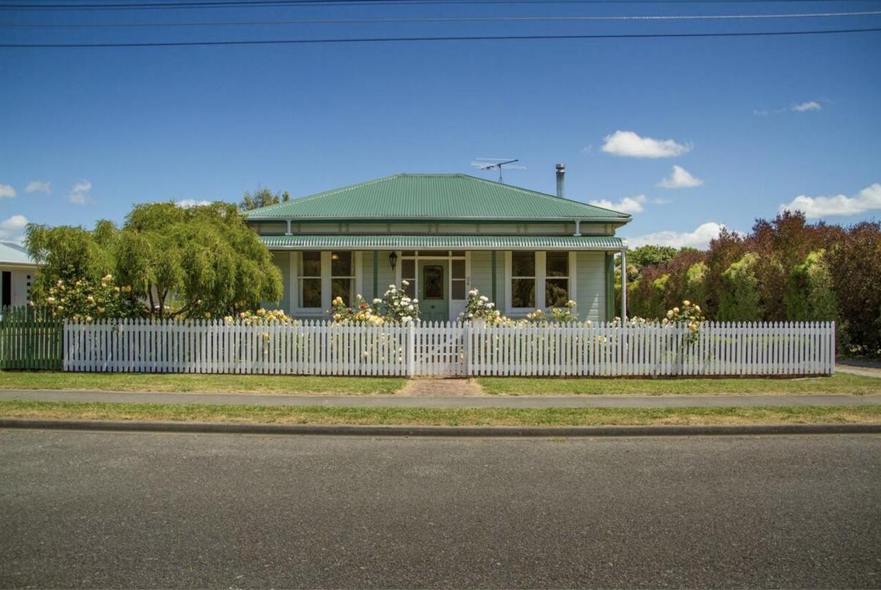 The Green Villa Martinborough Εξωτερικό φωτογραφία